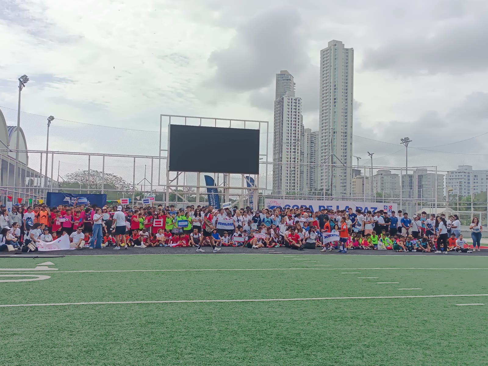 Jóvenes miembros de nuestra comunidad participaron en la Copa de la Paz 2026