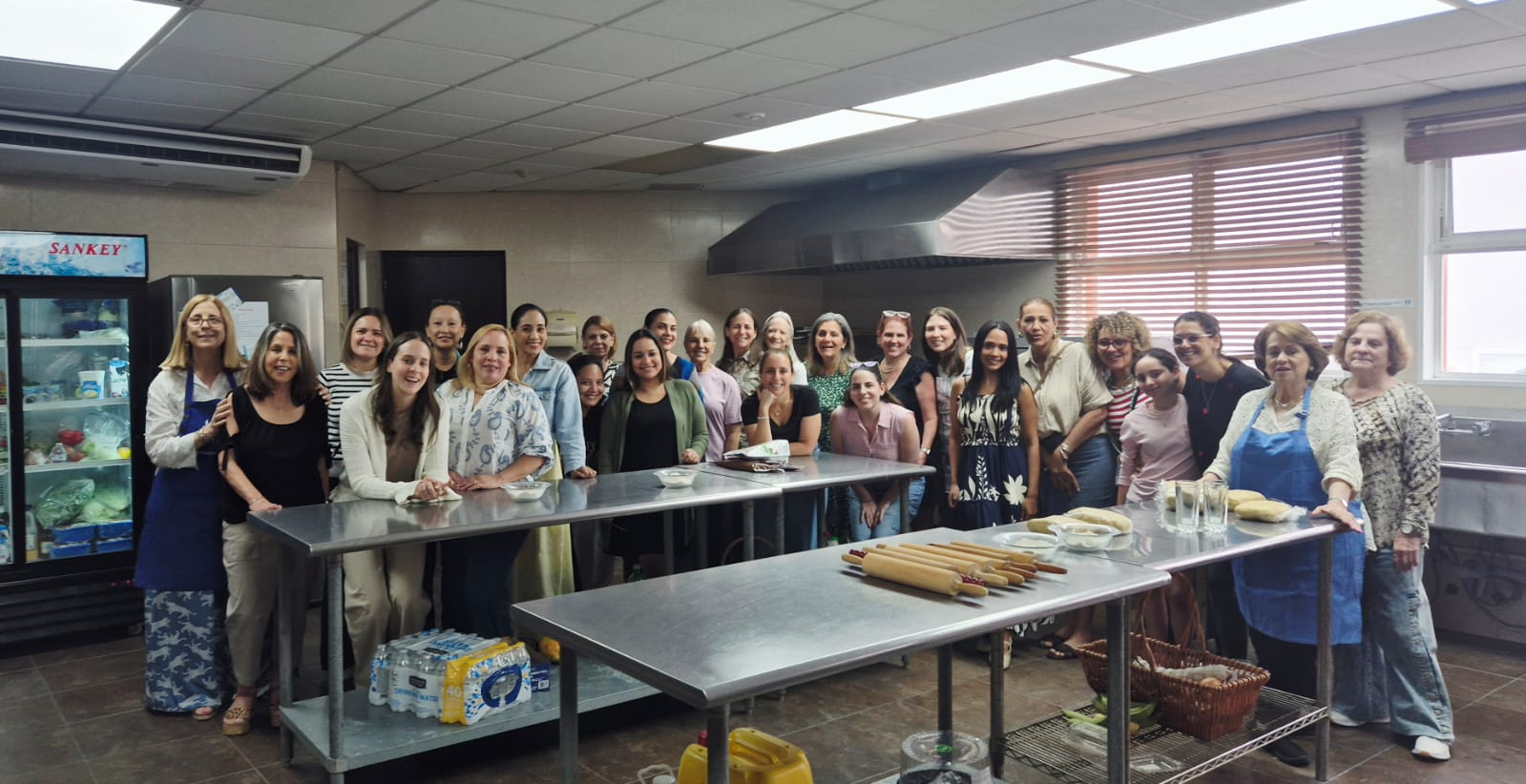 La Hermandad KSI celebró un Café VeLimud de Purim